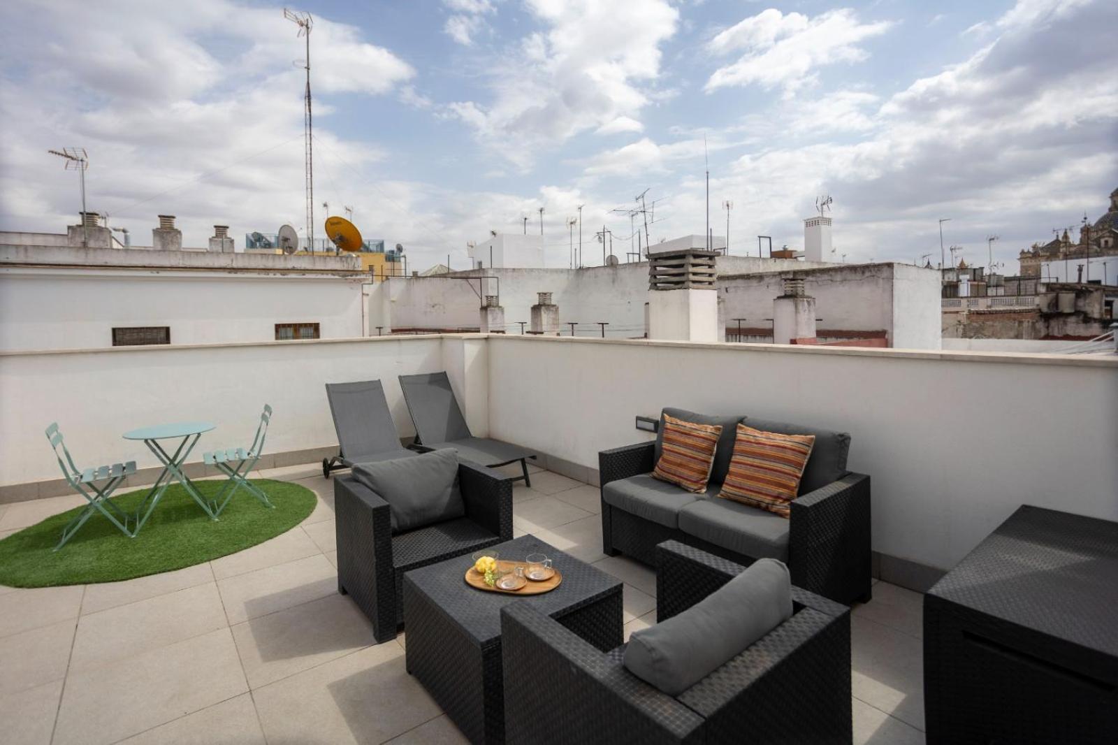 Private & Pool Goyeneta Sevilla Urban Apartment Exteriör bild